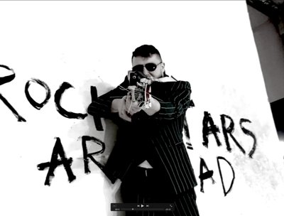 Brendan in Je t'aime video shoot