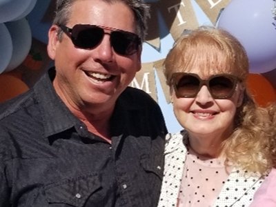 Messengers of the Cross, Shirley and Wayne T. Street (2023)