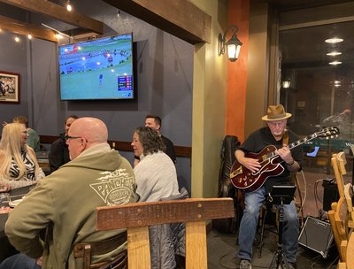 Solo Guitar @ Three Restaurant