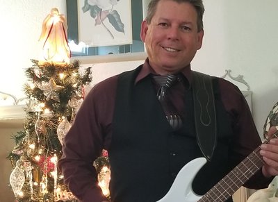 Wayne T. Street with MD200 Mitchell guitar 