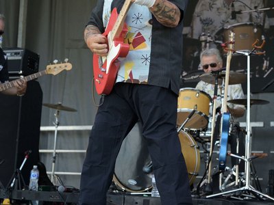 HOLDEN photo