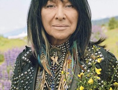 Buffy St. Marie. Cree and free.