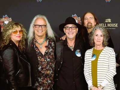 Glenn Quiggins backstage at Lynyrd Skynyrd show