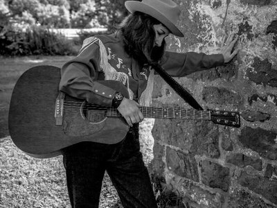 Miss Laurie Ann & The SaddleTones photo