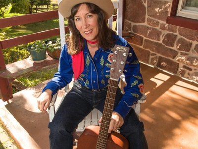 Miss Laurie Ann & The SaddleTones photo