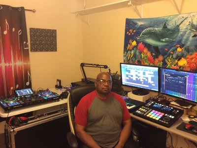 Larry Bynum aka DJ Larry B - Quest For Success Music Productions photo