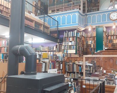 If that is not a big  f*ck orf log burner in a very famous bookshop- I'll eat my hat! ;) xx