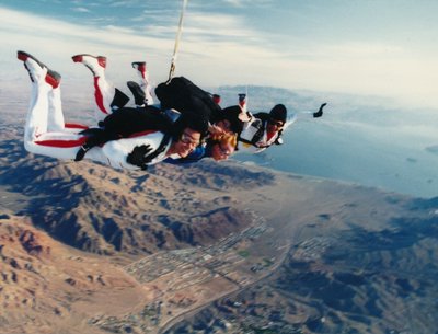 Flying high over Las Vegas with the Flying Elvi!