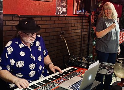 Ed and I sitting in at Colianno’s 🎶😎🎶