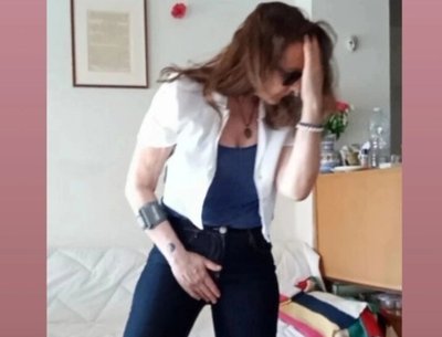 Linda Cover Singer/Choreographer photo