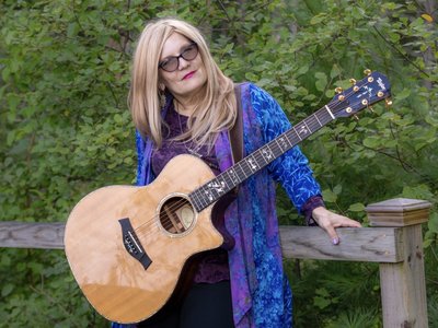 Julie Kinscheck photo