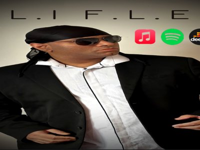 Ali Flex photo