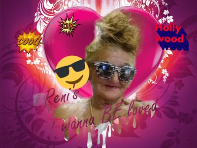 Artist Revue Reni von Bifamo photo
