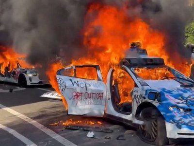 LA Riot 2925