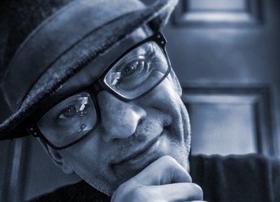 Jon Henri photo