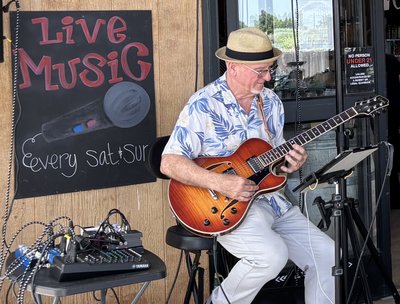 Delta Farmers Market By The Tower Solo