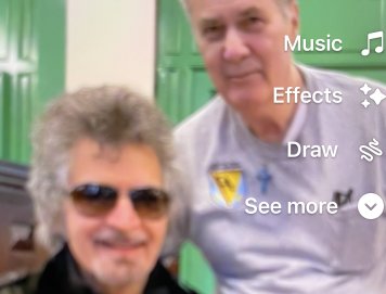 Jeff with Gino Vanelli FEb16th,2024 at brealfast the mornng after his Austin concert