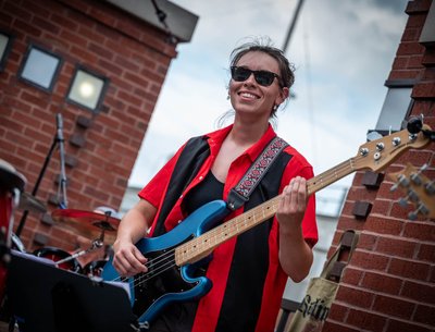 Lynda & the ZEROS photo
