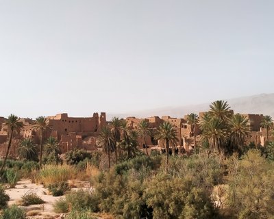 Tinguir, Sahara doors