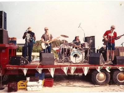 Smokehouse at JB's , in '90. l to r:Anthony Packrat" Thompson, Robt, Ture Haig, Bob Greenlee