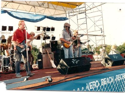 Blue House w/Bill Wharton, Fl in '89, l to r:Scott Corwin, Stephen Dees, Bill, Bryan Bassett, Robert