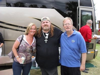 l-r. Gail Thomas(Robert's wife), Dave Hlubek(rock legend of Molly Hatchett) in Jacksonville,Fl  2010