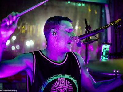 Steven Pack (drummer & DJ)