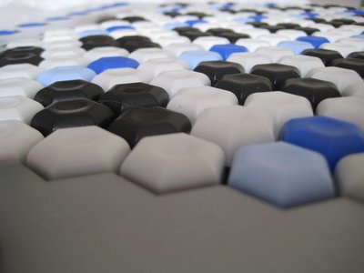 Sonome keyboard arranged for Bohlen-Pierce Scale