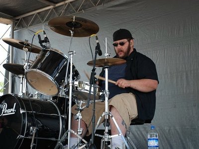 scott kicking the beat