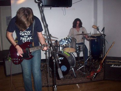 Another legendary gig at the Fishtank and a rare electric guitar moment