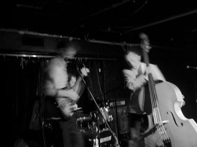Clamshake photo