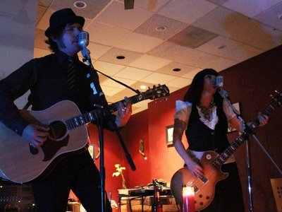 copyright Yasmine Villa - live at the Percolater 12/2010