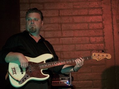 Big Earl and the Cryin' Shame photo