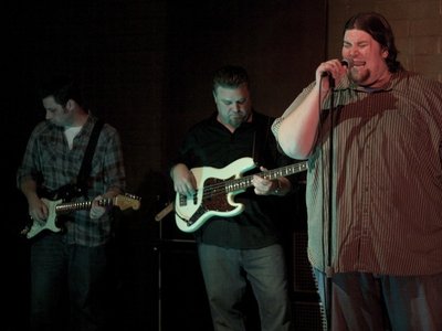 Big Earl and the Cryin' Shame photo