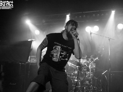 Dunc, live @ Asylum - Image courtesy of Helen Moss @ Abstract 