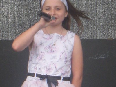 Verona Rose photo