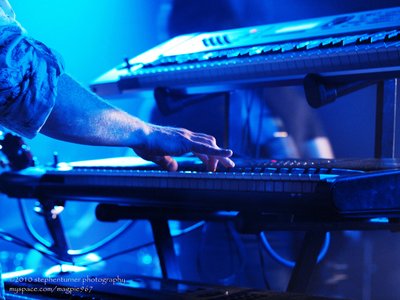 Jonathan Edwards - keyboards