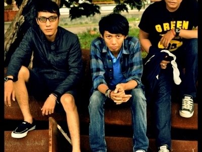 KEEP RUNNING photo
