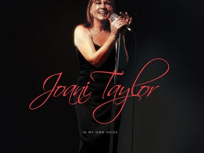 Joani Taylor photo