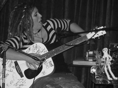 Sarah McCoy and The Oopsie Daisies photo