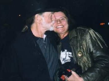 kisses from Willie, Vegas