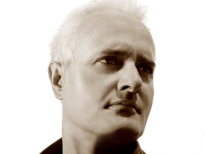 Singer/Songwriter Dean Batstone - 'No Angel' Portrait