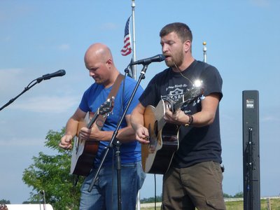 Derek Ramnarace & Kenny Leiser (Lucas Cates Band) @ Quaker Steak