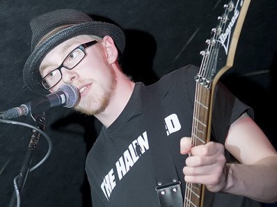 Kris (Guitar / Vocals) - Bluusklubi Risttee / Rockstar's, Tallinn - 21/04/2011