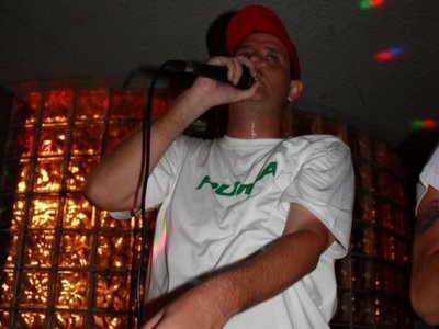live at harrys bar