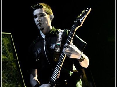 Joaquin - 17/12/2010 teloneando a Cradle of filth.