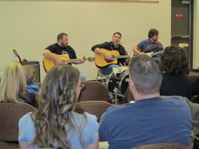 Songwriter Series 4/17/2011 Above Snakes