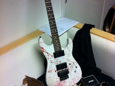 Guitar used to record Revelations of Extinction MCD that is coming soon + Alex shit food!