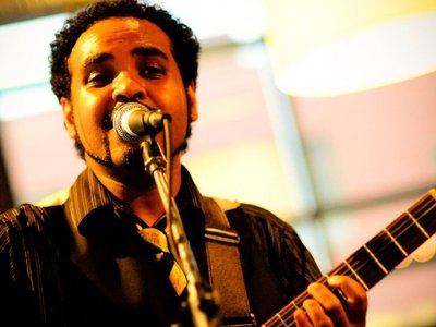 Mosno Al-Moseeki @ Sahffi's album Release 2011
