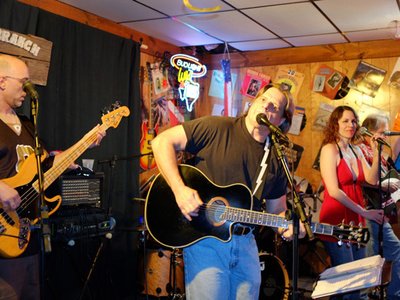 Lynn's Longbranch- 6/3/11 John Haddad, MZ, Kristi Heaton, Wayne.